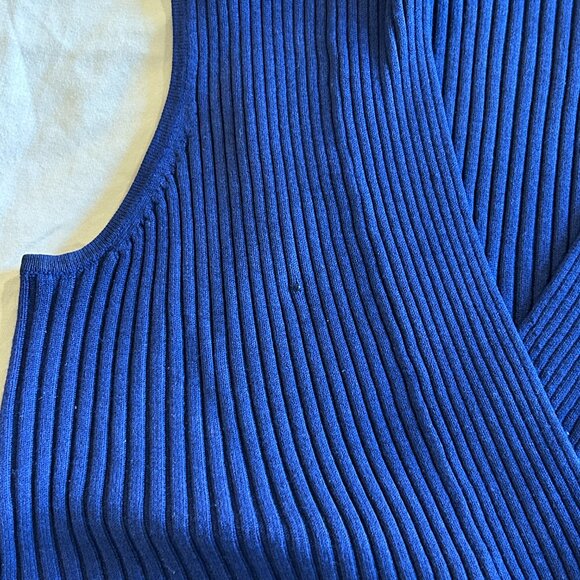 August Silk Petite Small PS Ladies Tank Navy Blue Top 32% Silk - Picture 5 of 9